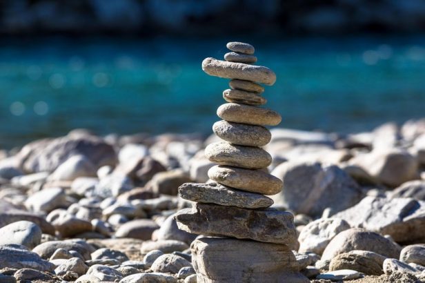 cairn-6754295_1280