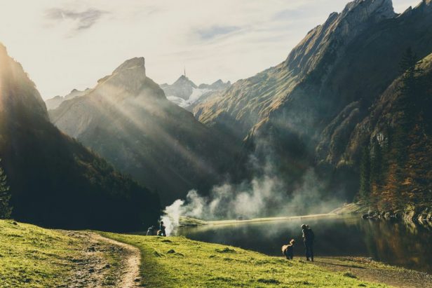 peter-ogilvie-4qgJ2E28Uvw-unsplash